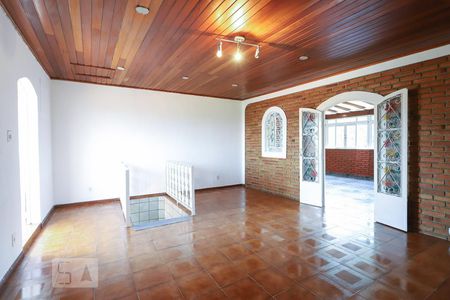 Casa à venda com 195m², 2 quartos e 3 vagas Casa à venda com 195m², 2 quartos e 3 vagasSalão