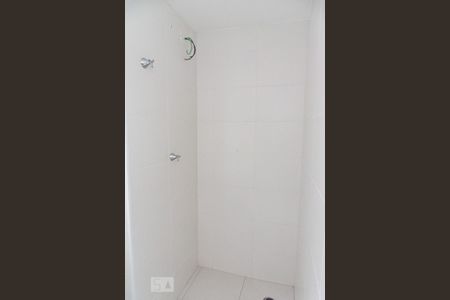 Banheiro de apartamento para alugar com 1 quarto, 28m² em Jardim da Gloria, São Paulo