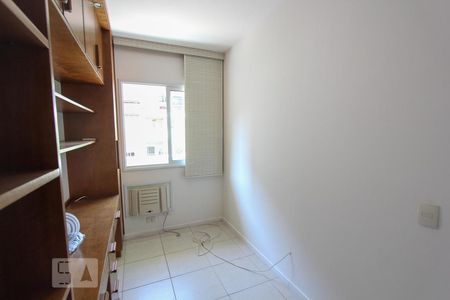 Apartamento à venda com 92m², 3 quartos e 1 vaga Apartamento à venda com 92m², 3 quartos e 1 vagaQuarto ( quarto 2 )