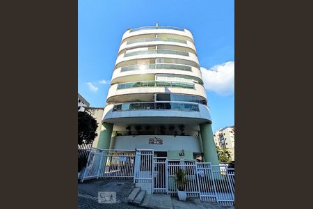 Apartamento à venda com 92m², 3 quartos e 1 vaga Apartamento à venda com 92m², 3 quartos e 1 vagaFachada e portaria