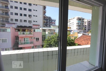 Apartamento à venda com 92m², 3 quartos e 1 vaga Apartamento à venda com 92m², 3 quartos e 1 vagaVista - Área de Serviço