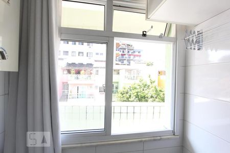 Apartamento à venda com 92m², 3 quartos e 1 vaga Apartamento à venda com 92m², 3 quartos e 1 vagaVista - Área de Serviço