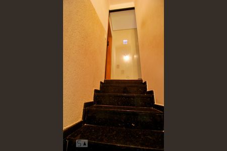 Escada de casa à venda com 3 quartos, 137m² em Vila Homero Thon, Santo André