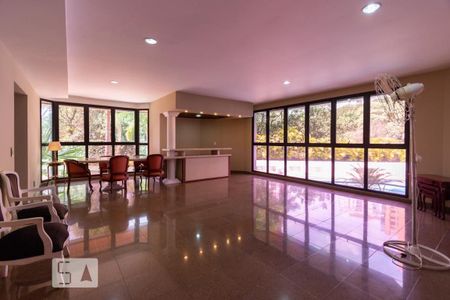 Apartamento à venda com 236m², 4 quartos e 4 vagas Apartamento à venda com 236m², 4 quartos e 4 vagasÁrea comum - Salão de festas