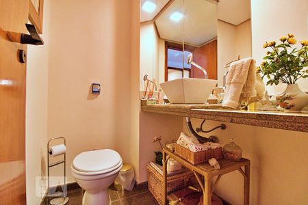 Apartamento à venda com 236m², 4 quartos e 4 vagas Apartamento à venda com 236m², 4 quartos e 4 vagasLavabo