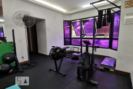 Apartamento à venda com 236m², 4 quartos e 4 vagas Apartamento à venda com 236m², 4 quartos e 4 vagasÁrea comum - Academia