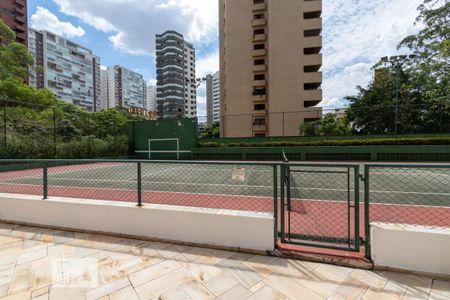 Apartamento à venda com 236m², 4 quartos e 4 vagas Apartamento à venda com 236m², 4 quartos e 4 vagasQuadra