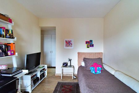 Apartamento à venda com 236m², 4 quartos e 4 vagas Apartamento à venda com 236m², 4 quartos e 4 vagasSuíte 2