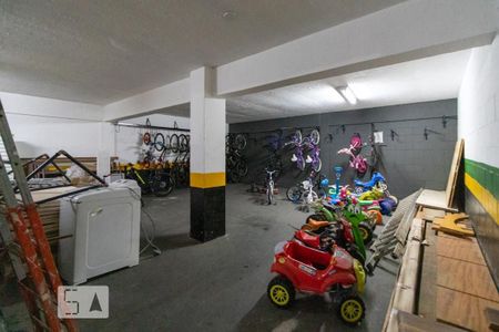 Apartamento à venda com 236m², 4 quartos e 4 vagas Apartamento à venda com 236m², 4 quartos e 4 vagasBicicletário