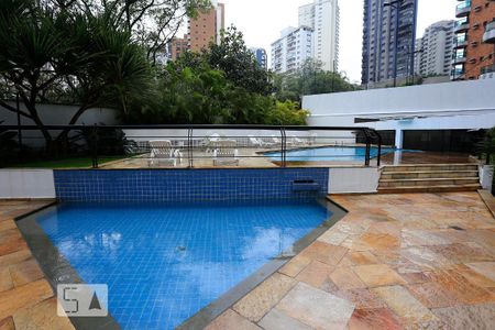 Apartamento à venda com 236m², 4 quartos e 4 vagasÁrea comum - Piscina
