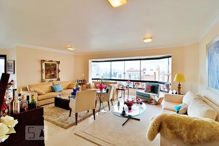 Apartamento à venda com 236m², 4 quartos e 4 vagas Apartamento à venda com 236m², 4 quartos e 4 vagasSala