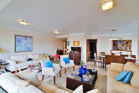 Apartamento à venda com 236m², 4 quartos e 4 vagas Apartamento à venda com 236m², 4 quartos e 4 vagasSala