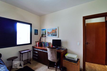 Apartamento à venda com 236m², 4 quartos e 4 vagas Apartamento à venda com 236m², 4 quartos e 4 vagasSuíte 3