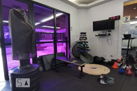 Apartamento à venda com 236m², 4 quartos e 4 vagas Apartamento à venda com 236m², 4 quartos e 4 vagasÁrea comum - Academia