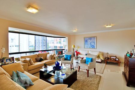 Apartamento à venda com 236m², 4 quartos e 4 vagas Apartamento à venda com 236m², 4 quartos e 4 vagasSala