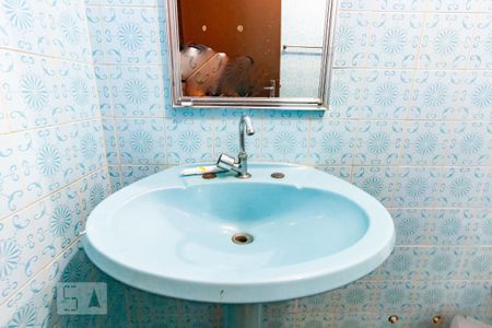 Casa à venda com 198m², 2 quartos e 5 vagas Casa à venda com 198m², 2 quartos e 5 vagasBanheiro 2