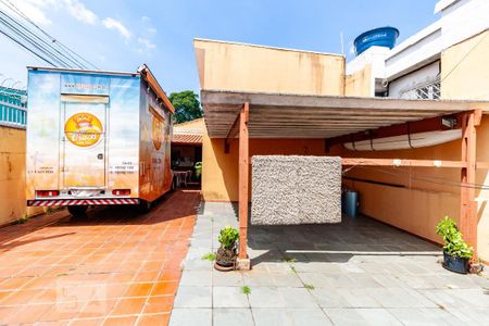 Casa à venda com 198m², 2 quartos e 5 vagas Casa à venda com 198m², 2 quartos e 5 vagasGaragem
