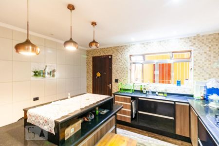 Casa à venda com 198m², 2 quartos e 5 vagas Casa à venda com 198m², 2 quartos e 5 vagasCozinha