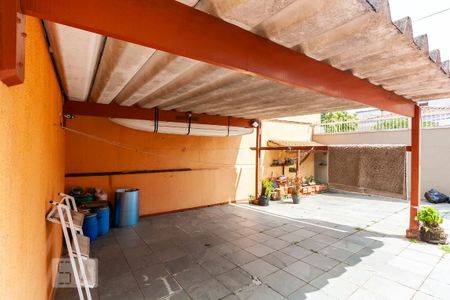 Casa à venda com 198m², 2 quartos e 5 vagas Casa à venda com 198m², 2 quartos e 5 vagasGaragem