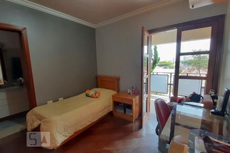 Casa à venda com 460m², 4 quartos e 6 vagasSuite 2