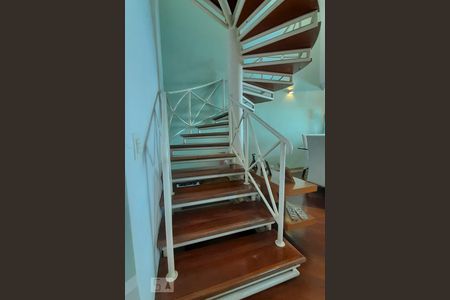 Casa à venda com 460m², 4 quartos e 6 vagasEsccadas