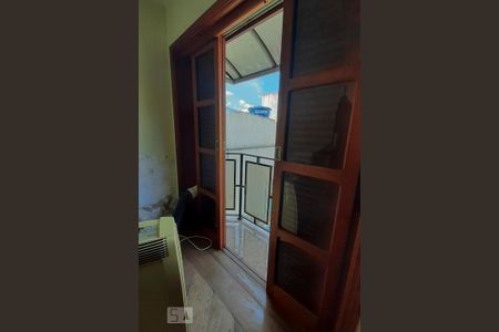 Casa à venda com 460m², 4 quartos e 6 vagasVaranda Suite Master