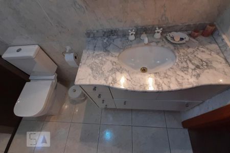 Casa à venda com 460m², 4 quartos e 6 vagasBanheiro Suite 3