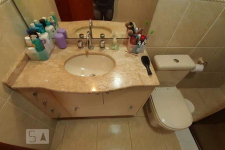 Casa à venda com 460m², 4 quartos e 6 vagasBanheiro Suite 1