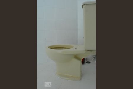 Banheiro de apartamento para alugar com 1 quarto, 51m² em Parque Bela Vista, Salvador