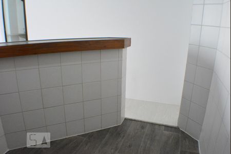 Cozinha de apartamento para alugar com 1 quarto, 51m² em Parque Bela Vista, Salvador