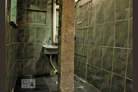 Casa para alugar com 55m², 2 quartos e sem vagaÁrea de Serviço e Quintal