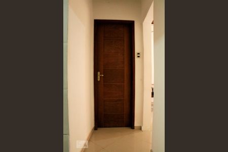 Corredor de casa para alugar com 2 quartos, 55m² em Cachambi, Rio de Janeiro