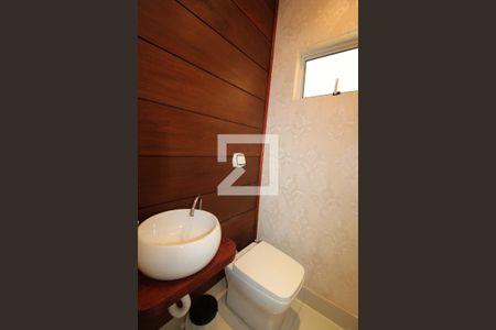 Casa à venda com 240m², 3 quartos e 4 vagasLavabo