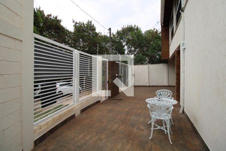 Casa à venda com 240m², 3 quartos e 4 vagasEntrada e Garagem