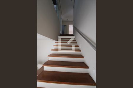 Escada de casa à venda com 3 quartos, 240m² em Parque das Universidades, Campinas