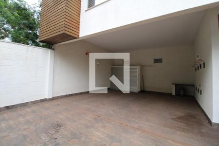 Casa à venda com 240m², 3 quartos e 4 vagasEntrada e Garagem