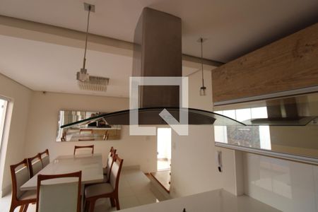 Casa à venda com 240m², 3 quartos e 4 vagasCozinha e sala de jantar