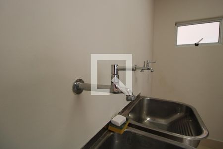 Casa à venda com 240m², 3 quartos e 4 vagasÁrea de Serviço