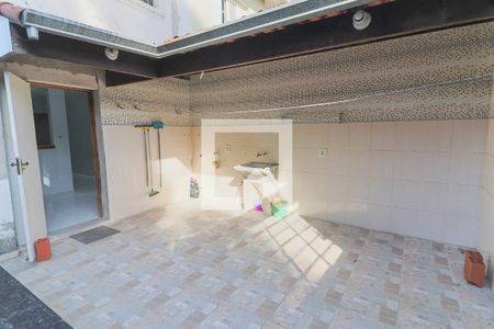 Casa à venda com 152m², 3 quartos e 2 vagasLavanderia
