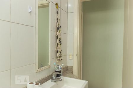 Casa à venda com 318m², 3 quartos e 2 vagasBanheiro