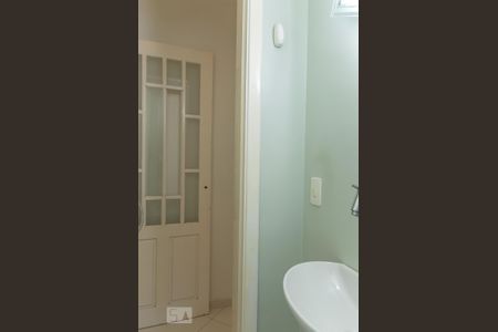 Casa à venda com 318m², 3 quartos e 2 vagasLavabo