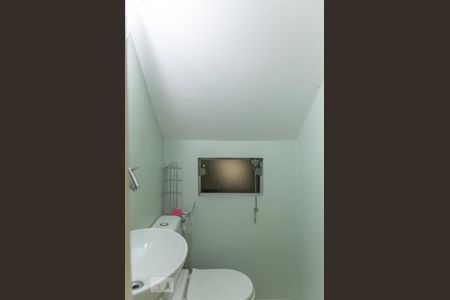 Casa à venda com 318m², 3 quartos e 2 vagasLavabo