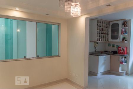 Casa à venda com 318m², 3 quartos e 2 vagasCozinha