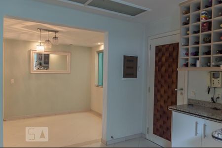 Casa à venda com 318m², 3 quartos e 2 vagasCozinha