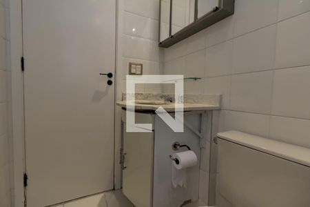 Apartamento para alugar com 50m², 2 quartos e 1 vaga Apartamento para alugar com 50m², 2 quartos e 1 vagaBanheiro da Suíte