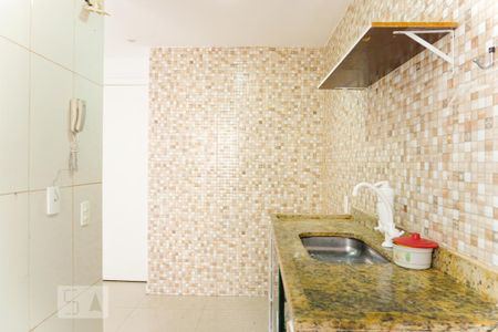 Apartamento para alugar com 44m², 2 quartos e sem vaga Apartamento para alugar com 44m², 2 quartos e sem vagaCozinha e Área de Serviço