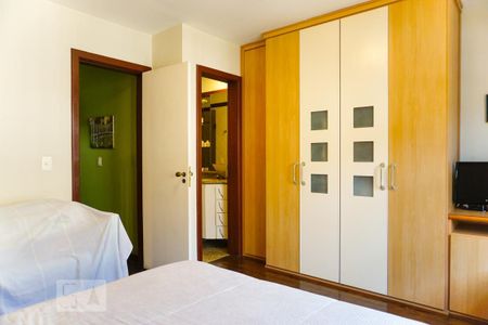 Casa de condomínio à venda com 263m², 4 quartos e 3 vagasSuíte 1