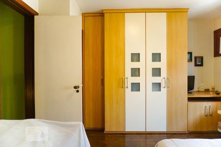 Casa de condomínio à venda com 263m², 4 quartos e 3 vagasSuíte 1