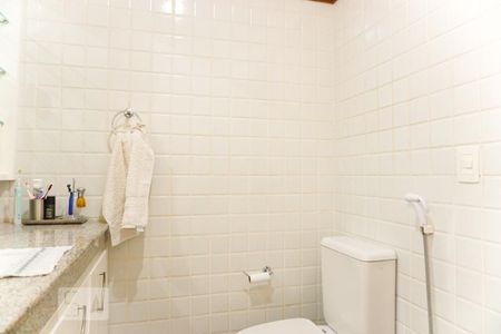 Casa de condomínio à venda com 263m², 4 quartos e 3 vagasBanheiro da Suíte 2