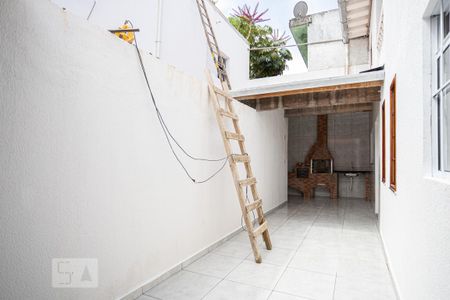 Casa para alugar com 75m², 2 quartos e 1 vaga Casa para alugar com 75m², 2 quartos e 1 vagaChurrasqueira